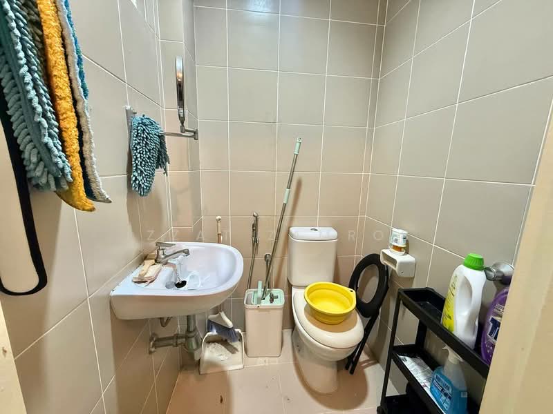 Service Residence for Sale at Sinaran TTDI - Izzat Zamros - Bathroom - PropertyGuru.com.my