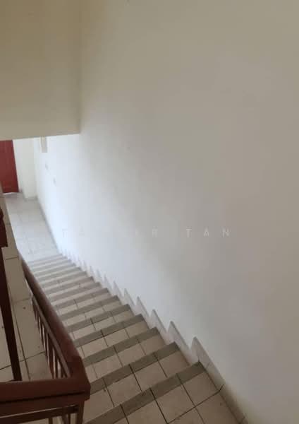 Rumah Teres 2-Tingkat untuk Dijual di Taman Mutiara Indah (Puchong) - Tabber Tan - Corridor - PropertyGuru.com.my