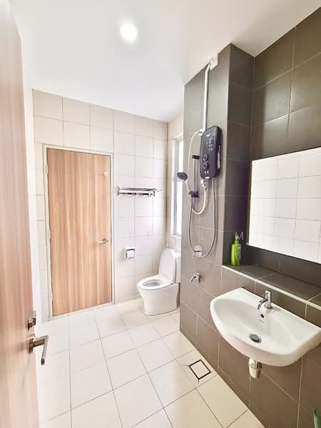 2-storey Terraced House for Rent in Sepang (Selangor) - Baxter Lim - Bathroom - PropertyGuru.com.my