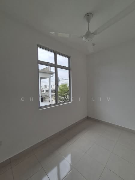 Rumah Teres 2-Tingkat untuk Dijual di Taman Mengkibol (Kluang) - Chin Wei Lim - PropertyGuru.com.my