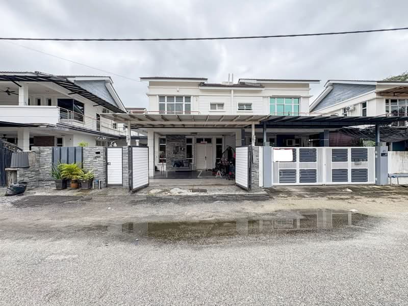 Rumah Kluster untuk Dijual di Bandar Saujana Putra (Tanjong Duabelas) - Izzat Zamros - Exterior - PropertyGuru.com.my