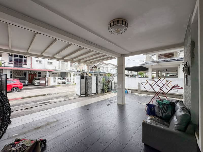 Rumah Kluster untuk Dijual di Bandar Saujana Putra (Tanjong Duabelas) - Izzat Zamros - Exterior - PropertyGuru.com.my