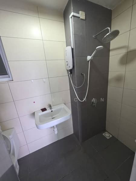 Condominium for Rent at The Holmes 1 - KINKI CHAN - Bathroom - PropertyGuru.com.my