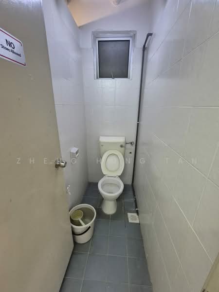 Shop / Office untuk Disewa di Danau Kota (Setapak) - Zheng Hong Tan - Bathroom - PropertyGuru.com.my