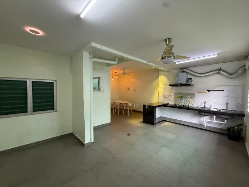 Rumah Teres 2-Tingkat untuk Dijual di Taman Bukit Rawang Jaya (Rawang) - SK Luk - Kitchen - PropertyGuru.com.my