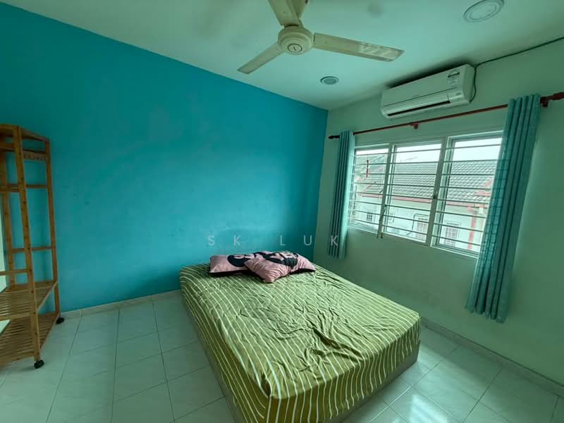 Rumah Teres 2-Tingkat untuk Dijual di Taman Bukit Rawang Jaya (Rawang) - SK Luk - Bedroom - PropertyGuru.com.my