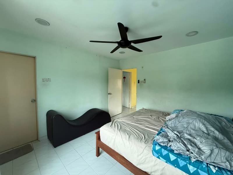 Rumah Teres 2-Tingkat untuk Dijual di Taman Bukit Rawang Jaya (Rawang) - SK Luk - Bedroom - PropertyGuru.com.my