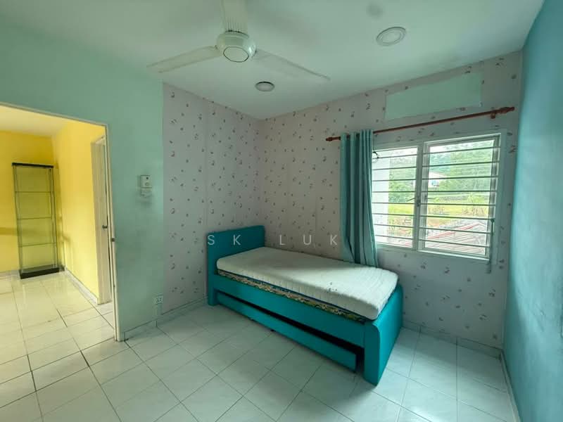Rumah Teres 2-Tingkat untuk Dijual di Taman Bukit Rawang Jaya (Rawang) - SK Luk - Bedroom - PropertyGuru.com.my