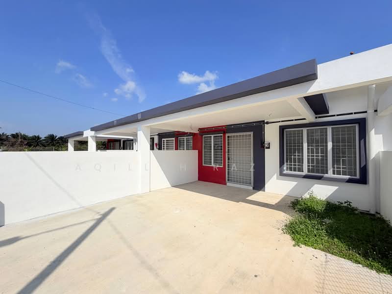 Rumah Teres 1-Tingkat untuk Dijual di Sepang (Selangor) - Aqillah Razali - Exterior - PropertyGuru.com.my