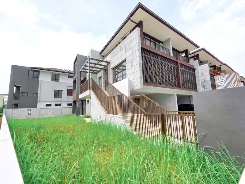 3-storey Terraced House for Sale in Cyberjaya (Selangor) - Akmal Adam - Exterior - PropertyGuru.com.my