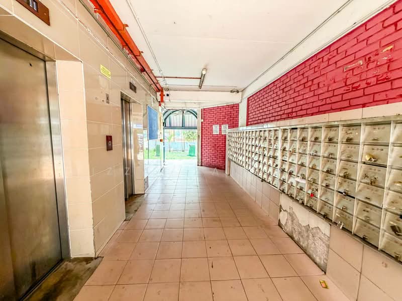 Flat for Sale at Perumahan Awam Sri Sabah - Izzat Zamros - Lobby - PropertyGuru.com.my