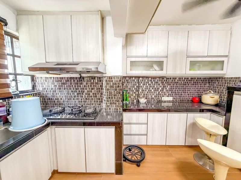 Flat for Sale at Perumahan Awam Sri Sabah - Izzat Zamros - Kitchen - PropertyGuru.com.my