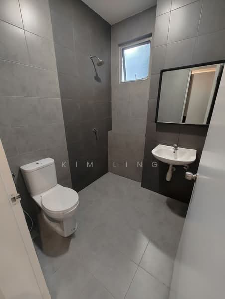 2-storey Terraced House for Rent in Bandar Gamuda Gardens (Rawang) - Kim Ling - Common Bathroom - PropertyGuru.com.my