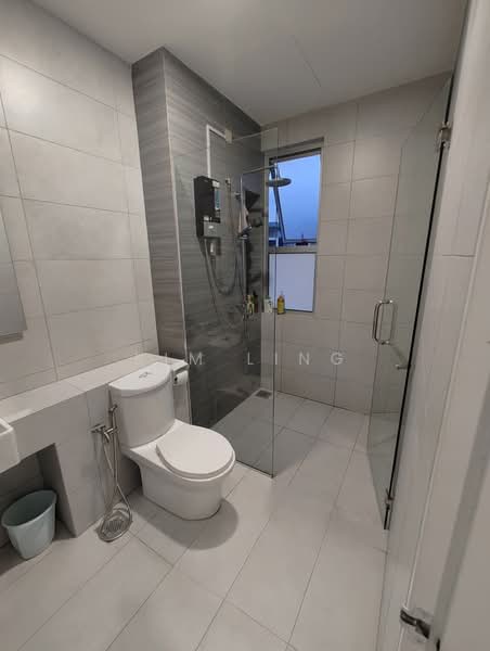 2-storey Terraced House for Rent in Bandar Gamuda Gardens (Rawang) - Kim Ling - Master Bathroom - PropertyGuru.com.my