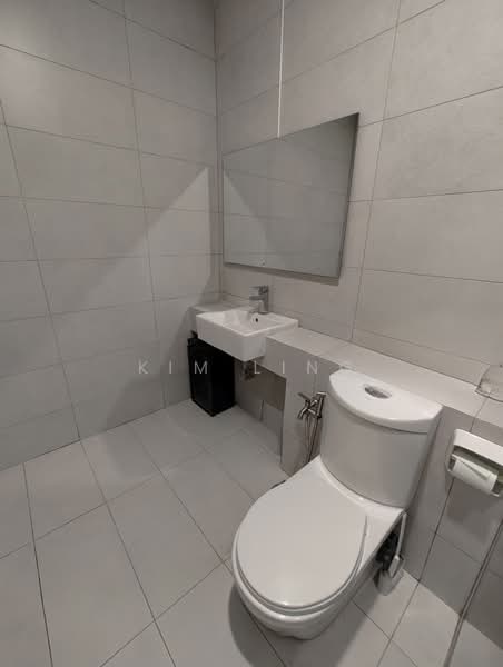 2-storey Terraced House for Rent in Bandar Gamuda Gardens (Rawang) - Kim Ling - Master Bathroom - PropertyGuru.com.my