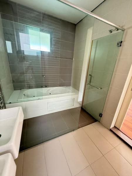 Semi-Detached House for Sale in Denai Alam (Shah Alam) - Ka Ee - Bathroom - PropertyGuru.com.my