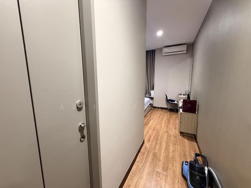 Condominium for Sale at Shaftsbury Residence - Azli Ibrahim - Corridor - PropertyGuru.com.my