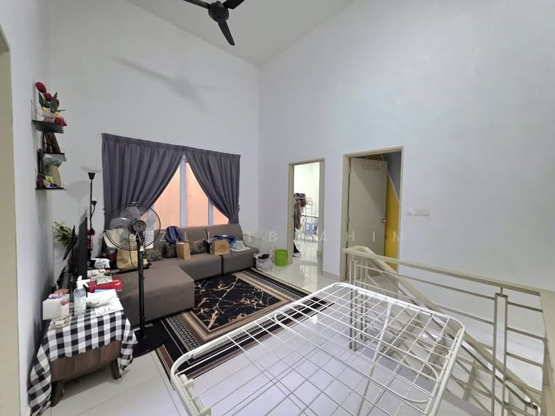 Rumah Teres 2-Tingkat untuk Dijual di Semenyih (Selangor) - Azli Ibrahim - Living Room - PropertyGuru.com.my