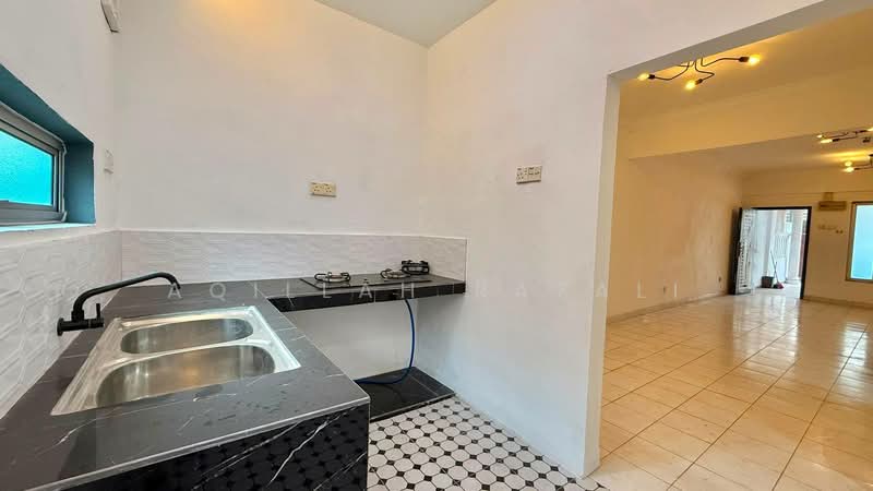 Rumah Teres 2-Tingkat untuk Dijual di Kota Perdana (Seri Kembangan) - Aqillah Razali - Kitchen - PropertyGuru.com.my