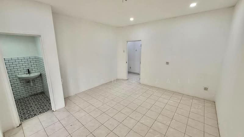 Rumah Teres 2-Tingkat untuk Dijual di Kota Perdana (Seri Kembangan) - Aqillah Razali - PropertyGuru.com.my