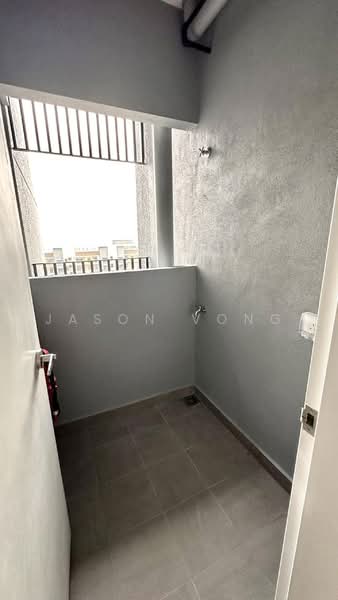 Kediaman Servis untuk Dijual di Teja @ Subang Jaya City Centre (SJCC) - Jason Vong - Balcony - PropertyGuru.com.my