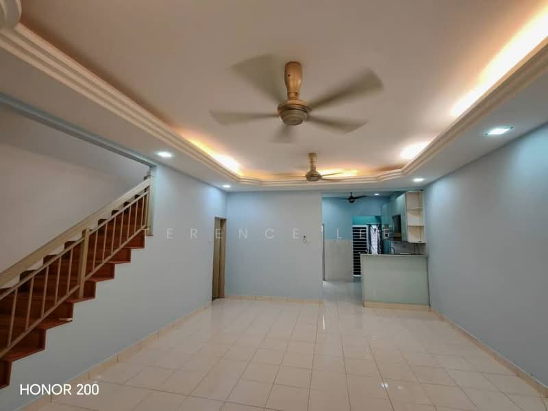 2-storey Terraced House for Rent in Bandar Bukit Raja (Klang) - Terence Lee - Living Room - PropertyGuru.com.my