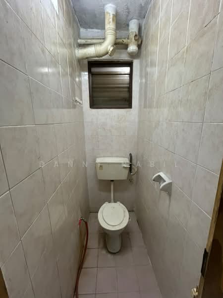 Flat for Rent at Flat PKNS Section 7 - Danny Nabil - Bathroom - PropertyGuru.com.my