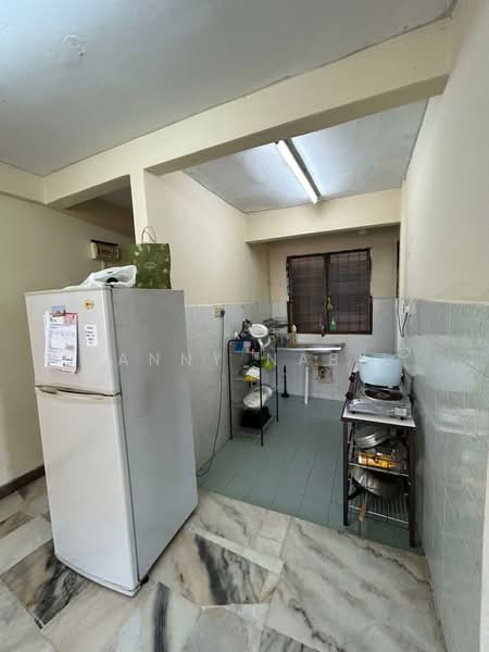 Flat for Rent at Flat PKNS Section 7 - Danny Nabil - Kitchen - PropertyGuru.com.my