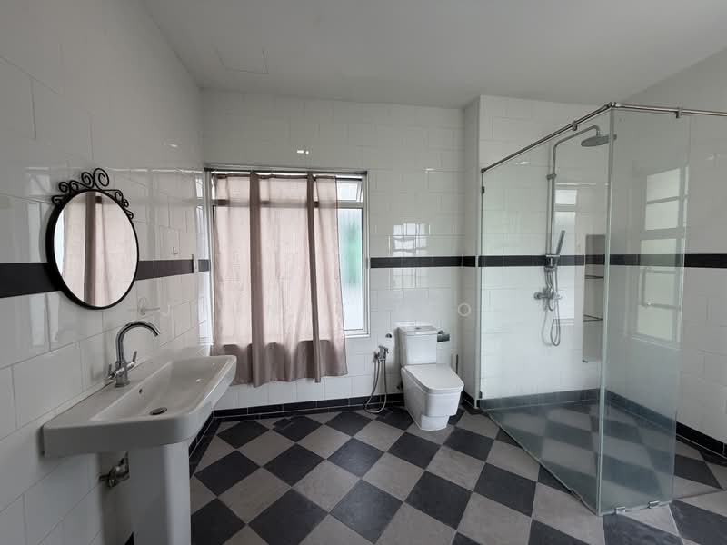 Semi-Detached House for Rent in Setia Eco Glades (Cyberjaya) - Johnny Leong - Bathroom - PropertyGuru.com.my