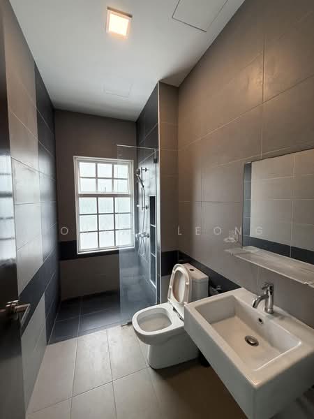 Semi-Detached House for Rent in Setia Eco Glades (Cyberjaya) - Johnny Leong - Bathroom - PropertyGuru.com.my