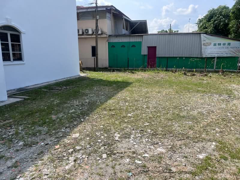 2-storey Terraced House for Sale in Usj 1 (Subang Jaya) - P Utahma Raj - Exterior - PropertyGuru.com.my
