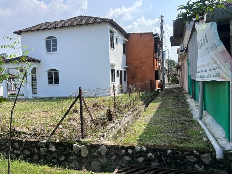 2-storey Terraced House for Sale in Usj 1 (Subang Jaya) - P Utahma Raj - Exterior - PropertyGuru.com.my