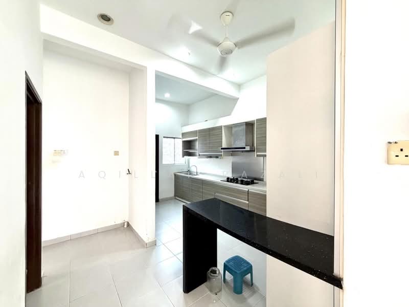 Semi-Detached House for Sale in Taman Indah Klia (Sepang) - Aqillah Razali - Kitchen - PropertyGuru.com.my