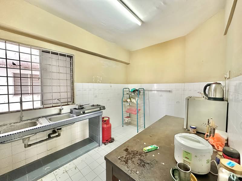 Condominium for Sale at D'Casa Condominium - Azli Ibrahim - Kitchen - PropertyGuru.com.my