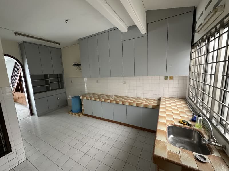 2-storey Terraced House for Sale in Taman Bukit Intan (Sri Petaling) - Jayden Chik - Kitchen - PropertyGuru.com.my