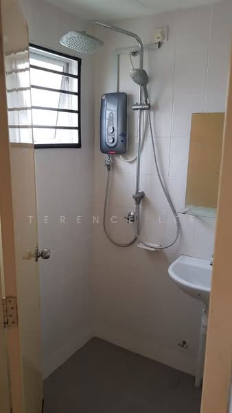 Pangsapuri untuk Disewa di Seri Pinang - Terence Lee - Bathroom - PropertyGuru.com.my