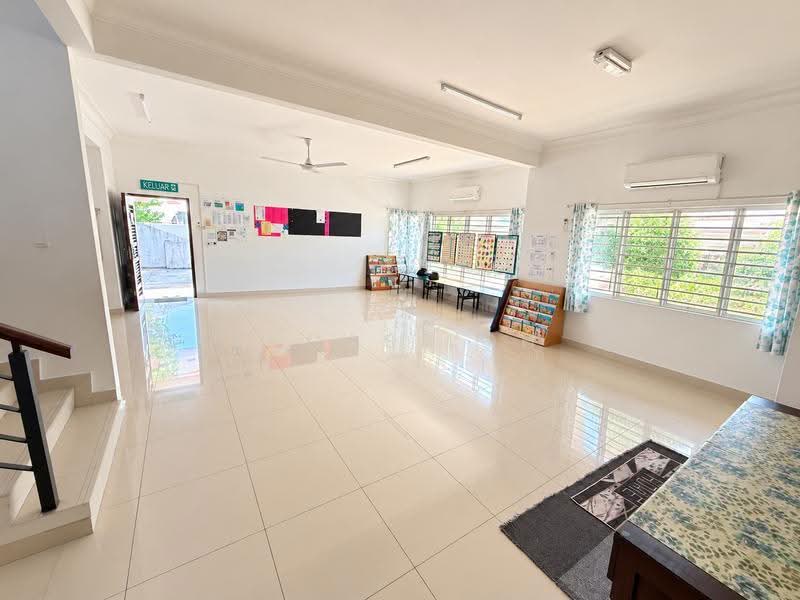Rumah Berkembar untuk Dijual di Bandar Seri Coalfields (Sungai Buloh) - Lucas Loh - Entrance - PropertyGuru.com.my