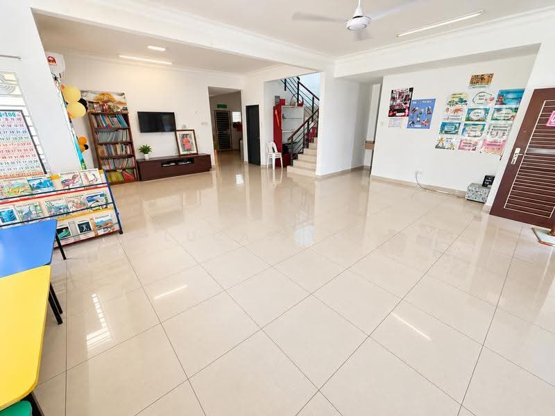 Rumah Berkembar untuk Dijual di Bandar Seri Coalfields (Sungai Buloh) - Lucas Loh - Living Room - PropertyGuru.com.my
