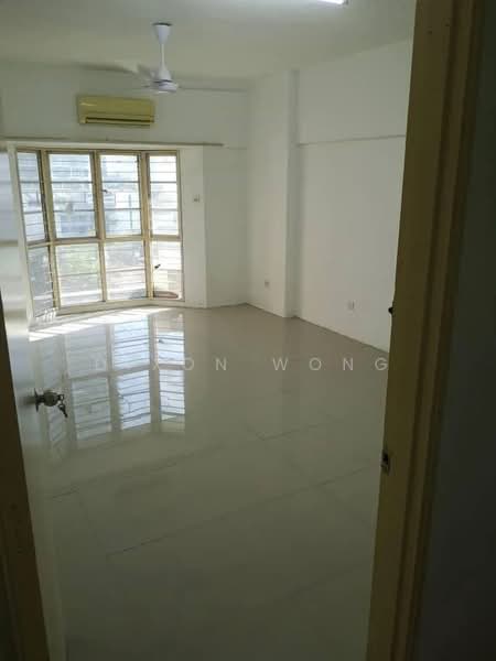 Kondominium untuk Disewa di Sri Emas - Dixon Wong - Living Room - PropertyGuru.com.my