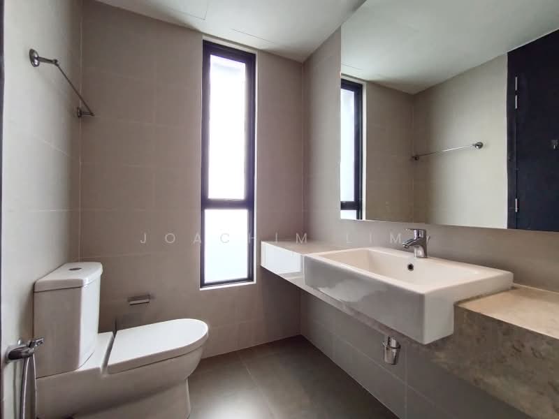 Kondominium untuk Dijual di Seri Riana Residence - Joachim Lim - Bathroom - PropertyGuru.com.my