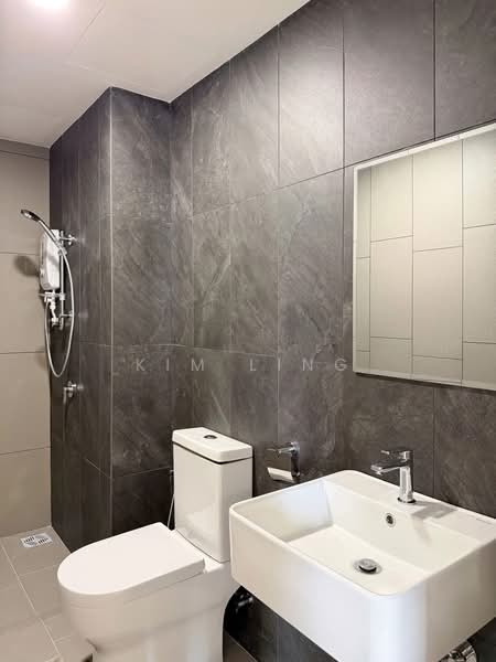 Kondominium untuk Disewa di Tuai Timur - Kim Ling - Bathroom - PropertyGuru.com.my
