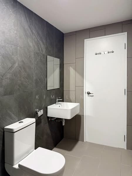 Kondominium untuk Disewa di Tuai Timur - Kim Ling - Bathroom - PropertyGuru.com.my