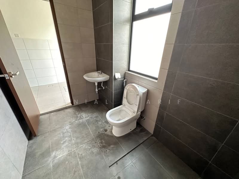 Rumah Teres 2-Tingkat untuk Dijual di Taman Putra Prima (Puchong) - Danial Zharif - Bathroom - PropertyGuru.com.my