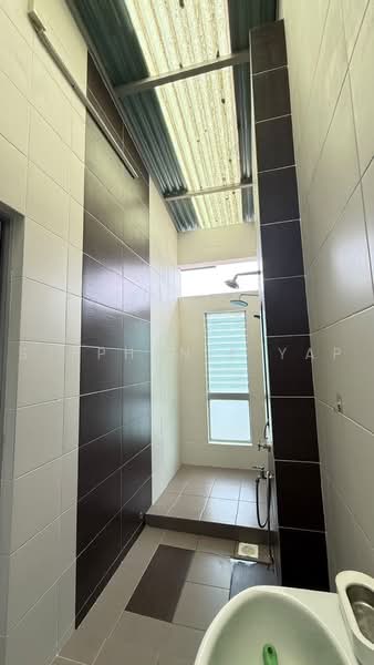 Kondominium untuk Dijual di The Seed Taman Sutera Utama - Stephanie Yap - Bathroom - PropertyGuru.com.my