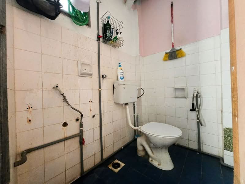 Apartment for Sale at Pandan Lake View - Zul Syafiq - Bathroom - PropertyGuru.com.my