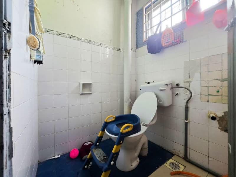 Apartment for Sale at Pandan Lake View - Zul Syafiq - Bathroom - PropertyGuru.com.my