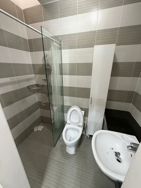 Rumah Berkembar untuk Dijual di Taman Suria (Bukit Katil) - CHIN FN - Bathroom - PropertyGuru.com.my