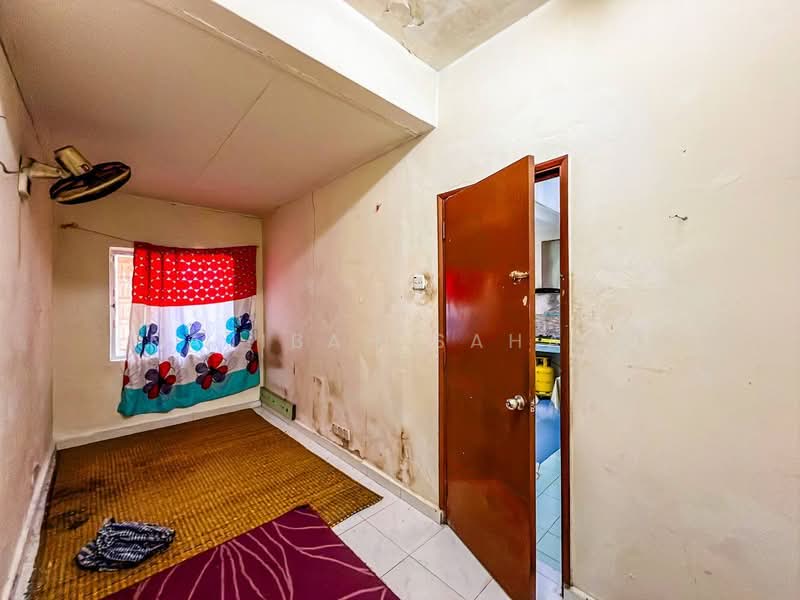 Rumah Teres 2-Tingkat untuk Dijual di Usj 12 (Subang Jaya) - Najibah Sahari - PropertyGuru.com.my