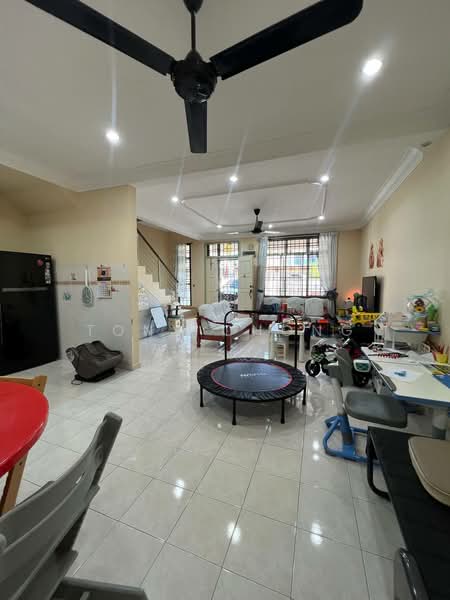 Rumah Teres 2-Tingkat untuk Dijual di Taman Setia Indah (Tebrau) - Tony Chong - Living Room - PropertyGuru.com.my