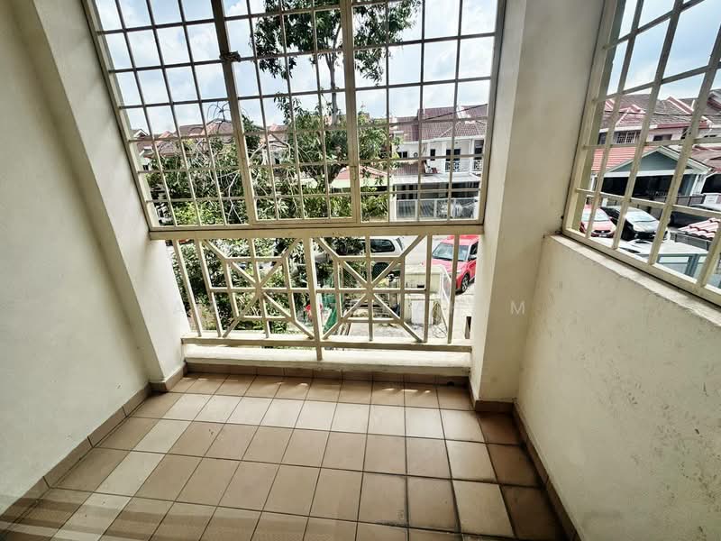 2-storey Terraced House for Sale in Seksyen 7 (Bangi) - Azli Ibrahim - Balcony - PropertyGuru.com.my